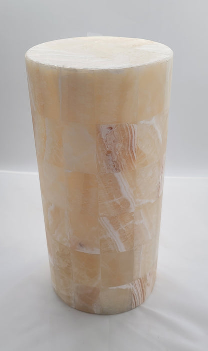 Beige Oculus Patterned Onyx Lamp
