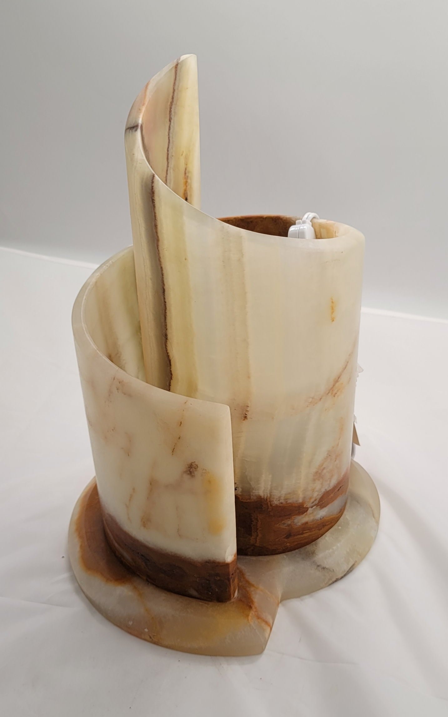 Large Beige Spiral Decorative Onyx Lamp