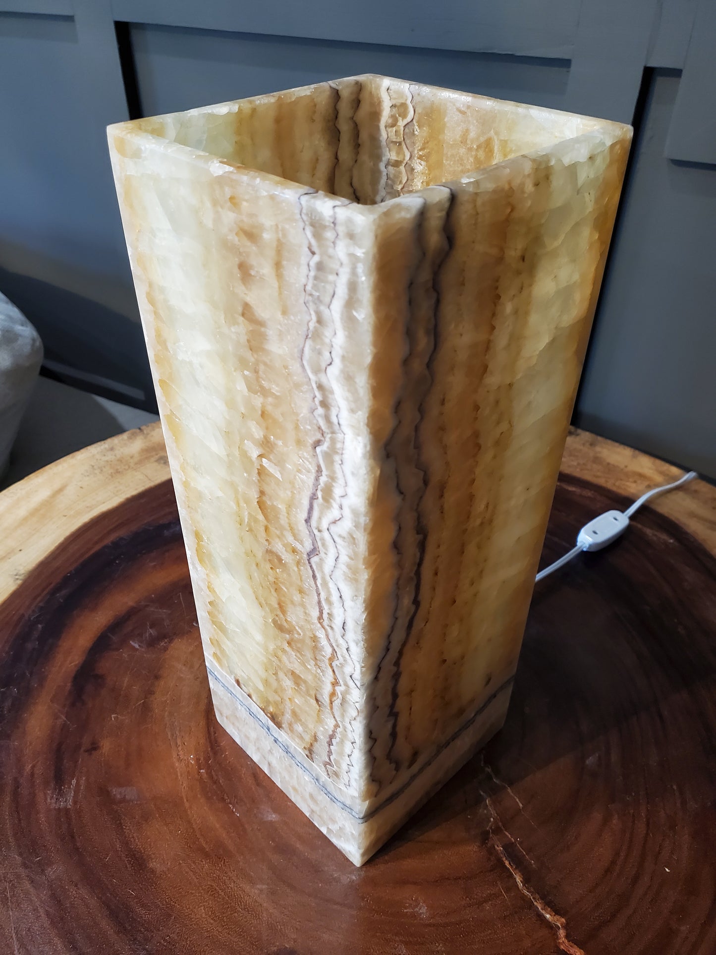 Honey Amber Closed Decorative Onyx Lamp