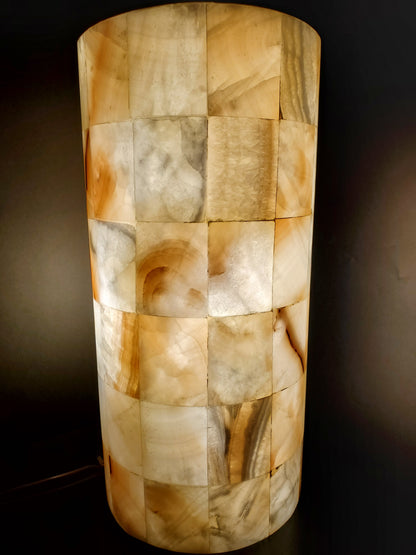 Beige Oculus Patterned Onyx Lamp