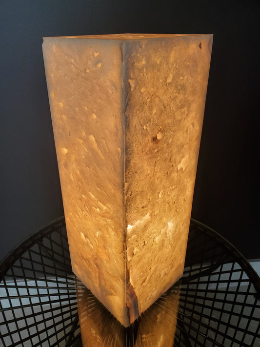 White Closed Decorative Onyx Lamp