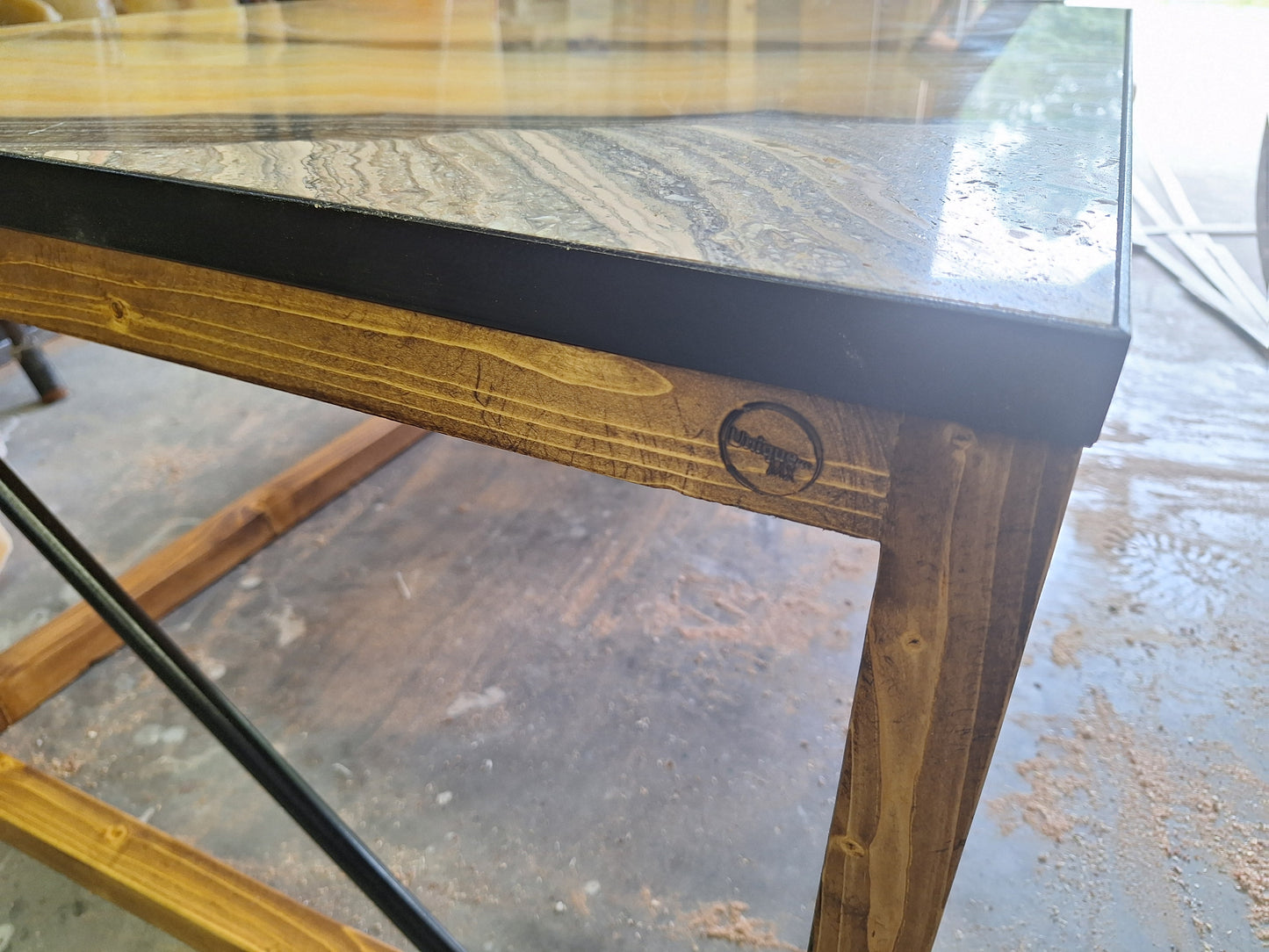 'Erupcion' Backlit Onyx Stone 40" Wood Coffee Table