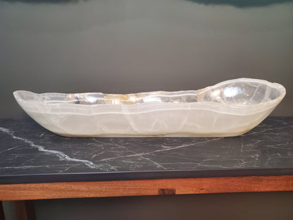White & Beige Onyx Canoe Centerpiece