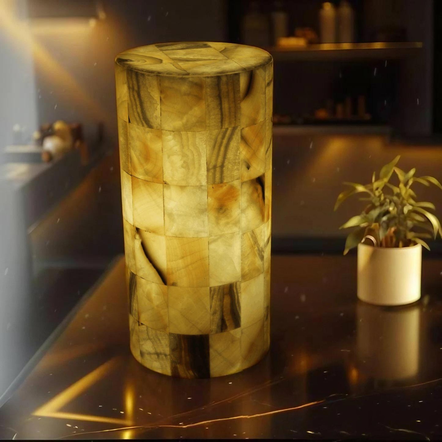 Beige Oculus Patterned Onyx Lamp