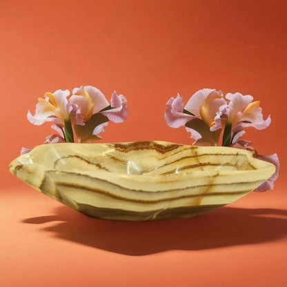 Beige Cosmo Onyx Centerpiece