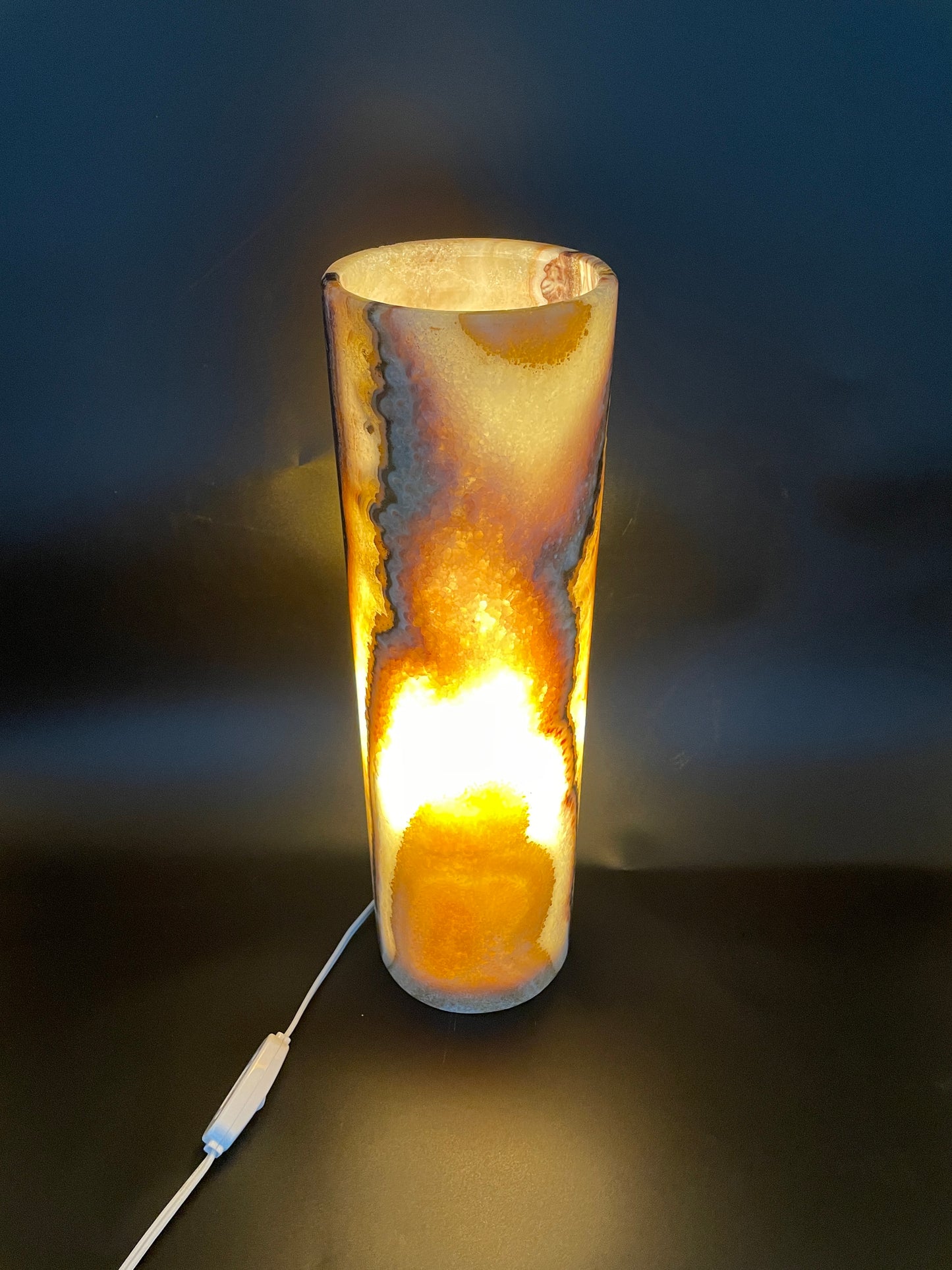 Beige/Dark Gray Open Decorative Onyx Lamp