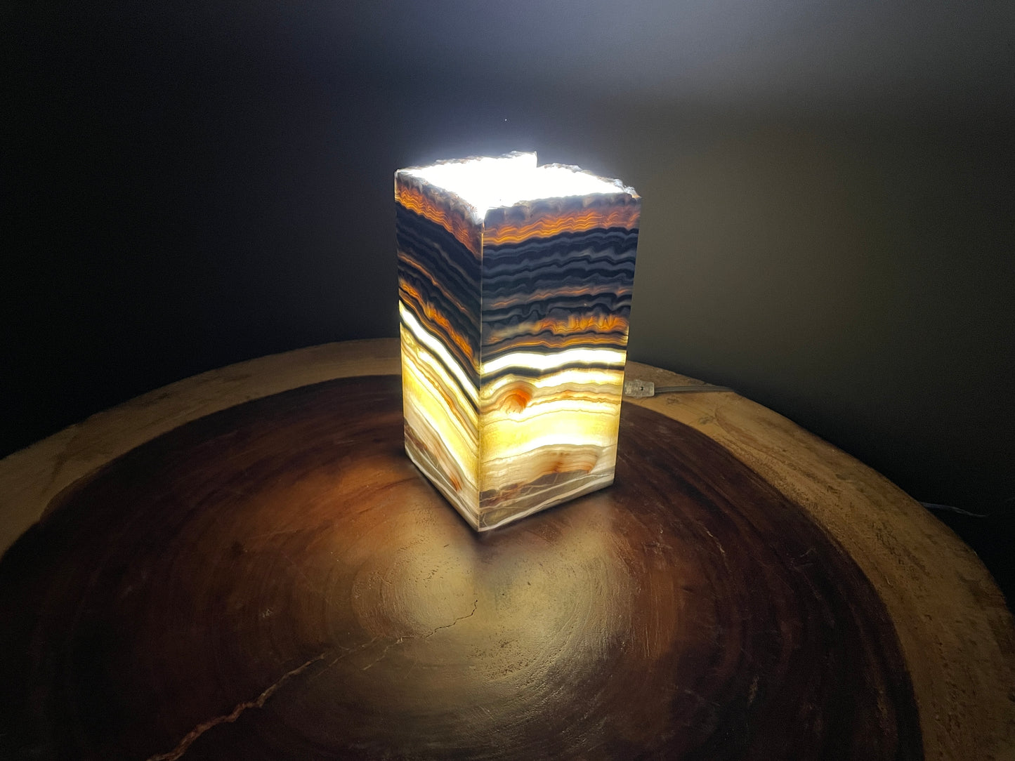 White/Black Open Decorative Onyx Lamp