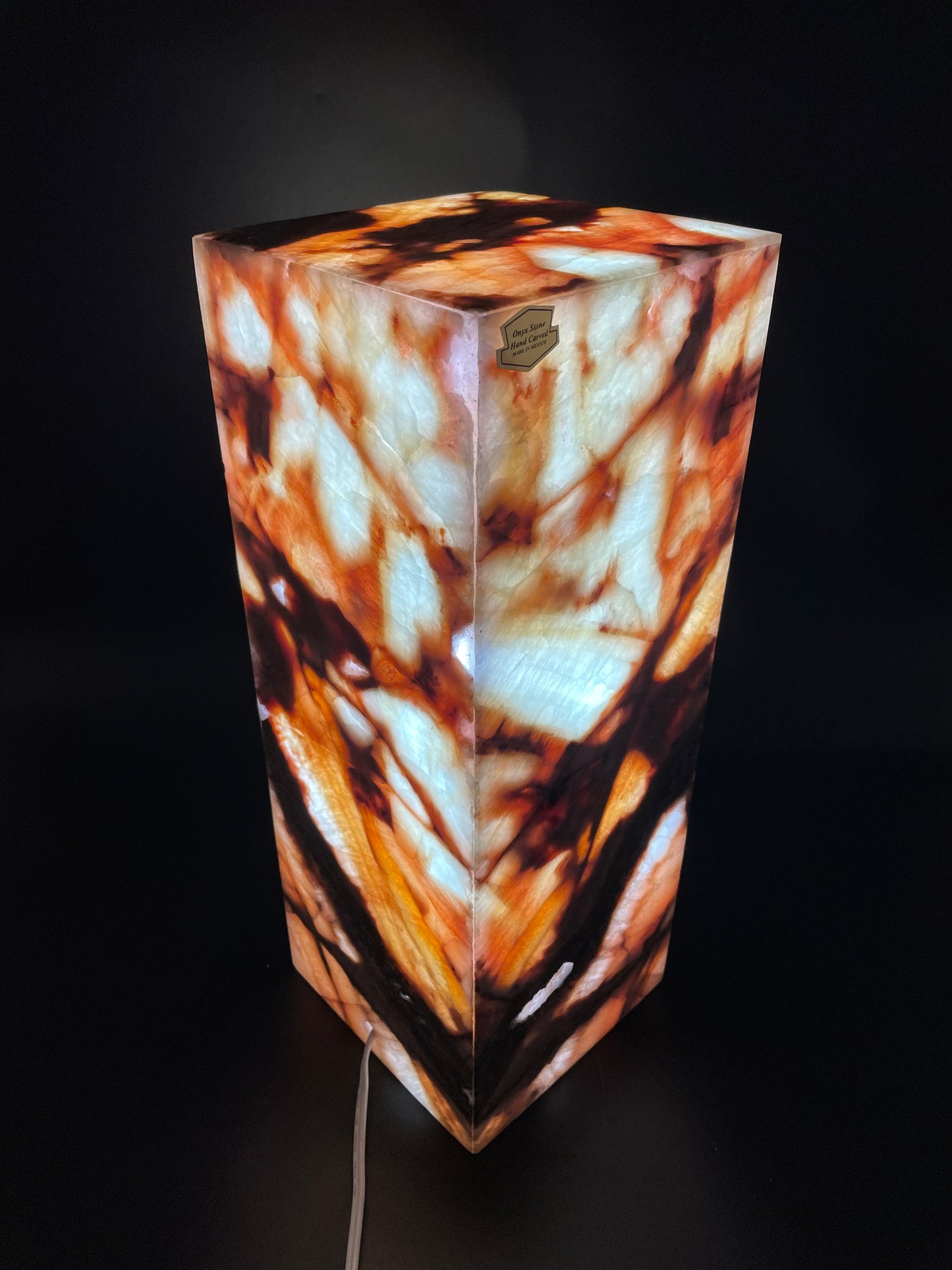 White/Red Patterned Closed Decorative Onyx Lamp