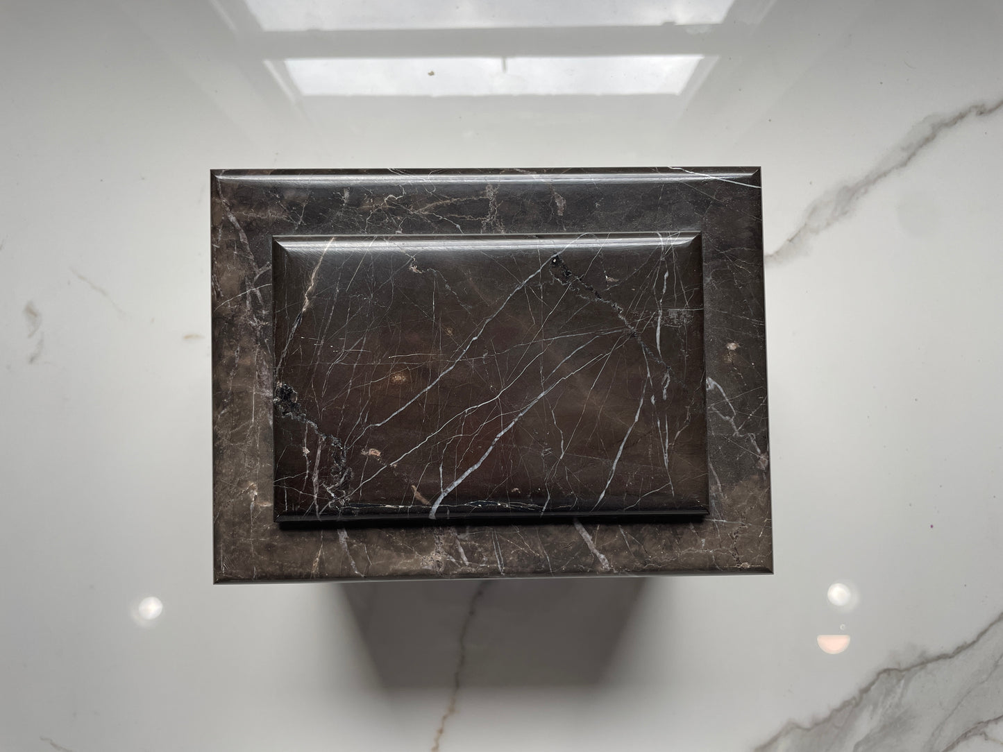 Black Large Onyx Ash Container