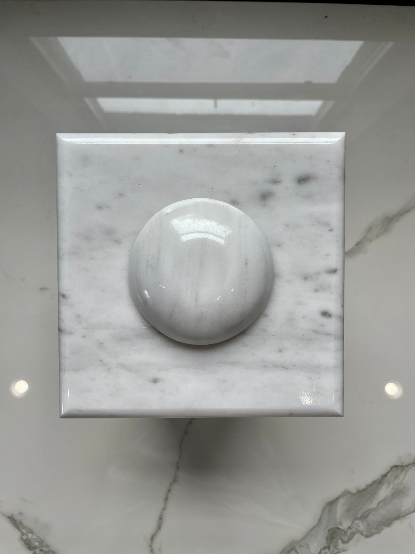 White Large Onyx Ash Container