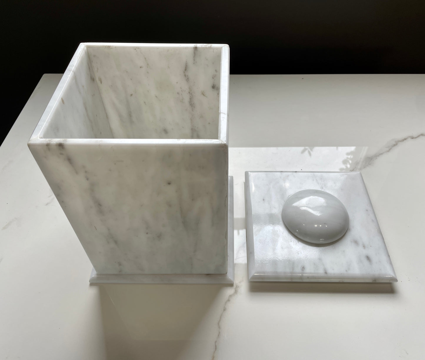 White Large Onyx Ash Container