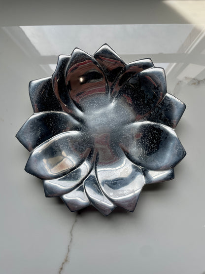 Silver Cratered 3pc Round Flower Pewter Tray Set