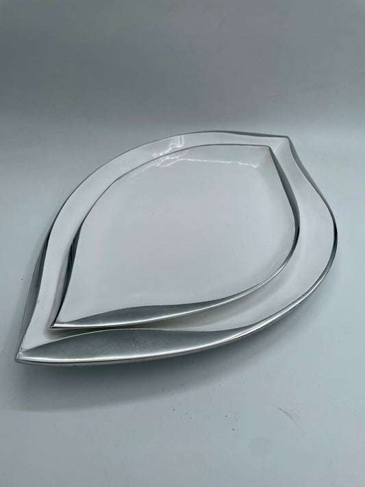 White 2pc Leaf Pewter Tray Set