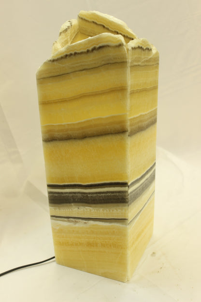 Jagged Boxelder Onyx Lamp