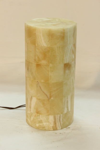 Beige Oculus Patterned Onyx Lamp