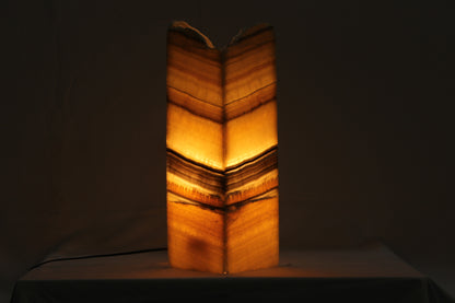 Jagged Boxelder Onyx Lamp