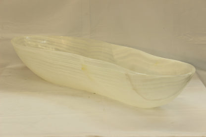 White Celes Onyx Centerpiece