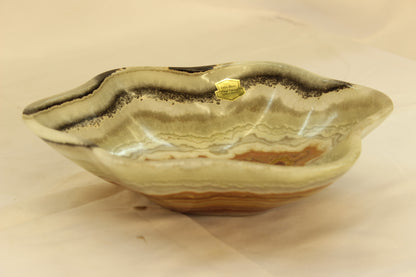Beige Wavy Onyx Centerpiece