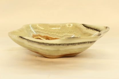 Beige Wavy Onyx Centerpiece