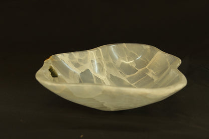 White Cumulus Onyx Small Centerpiece