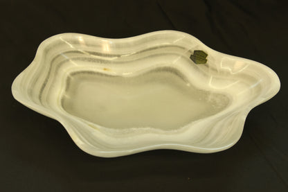 White Cirrus Onyx Centerpiece