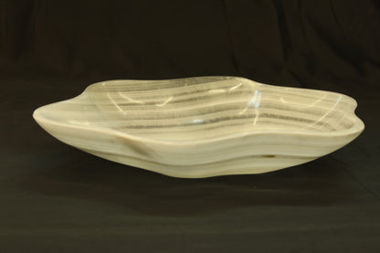 White Cirrus Onyx Centerpiece