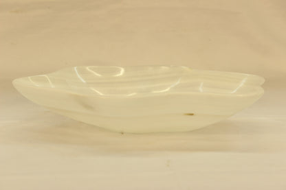 White Cirrus Onyx Centerpiece