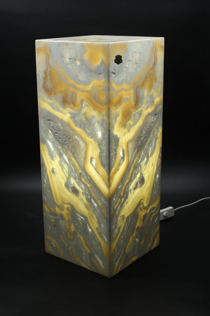 Large Nubloso Crema Onyx Lamp