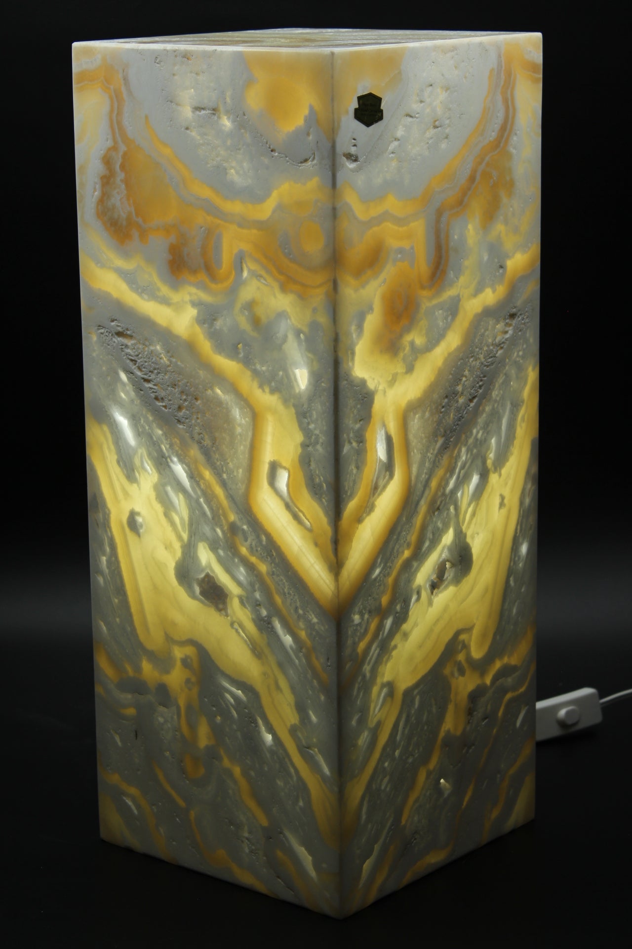Large Nubloso Crema Onyx Lamp