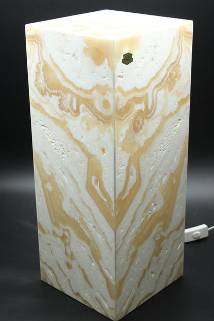 Large Nubloso Crema Onyx Lamp