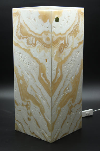 Large Nubloso Crema Onyx Lamp