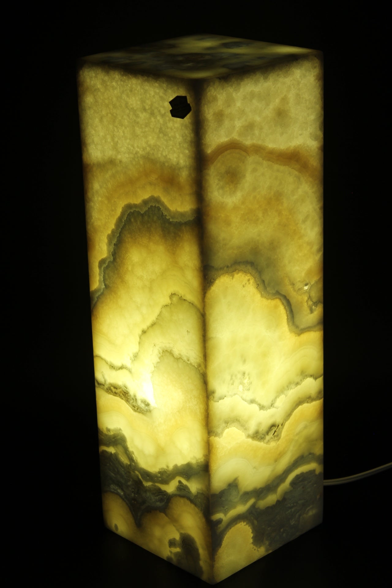 Nubloso Crema Onyx Lamp