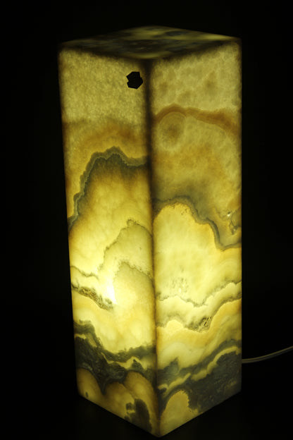 Nubloso Crema Onyx Lamp