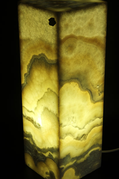 Nubloso Crema Onyx Lamp