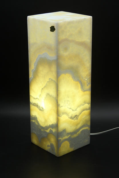 Nubloso Crema Onyx Lamp