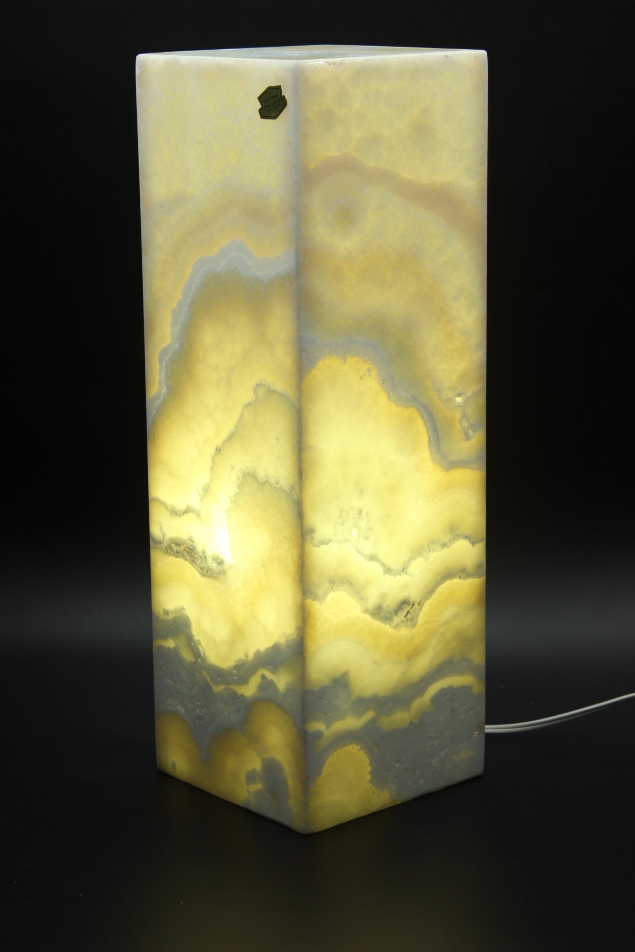 Nubloso Crema Onyx Lamp