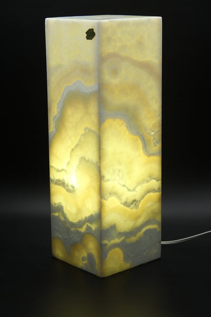 Nubloso Crema Onyx Lamp