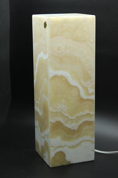 Nubloso Crema Onyx Lamp
