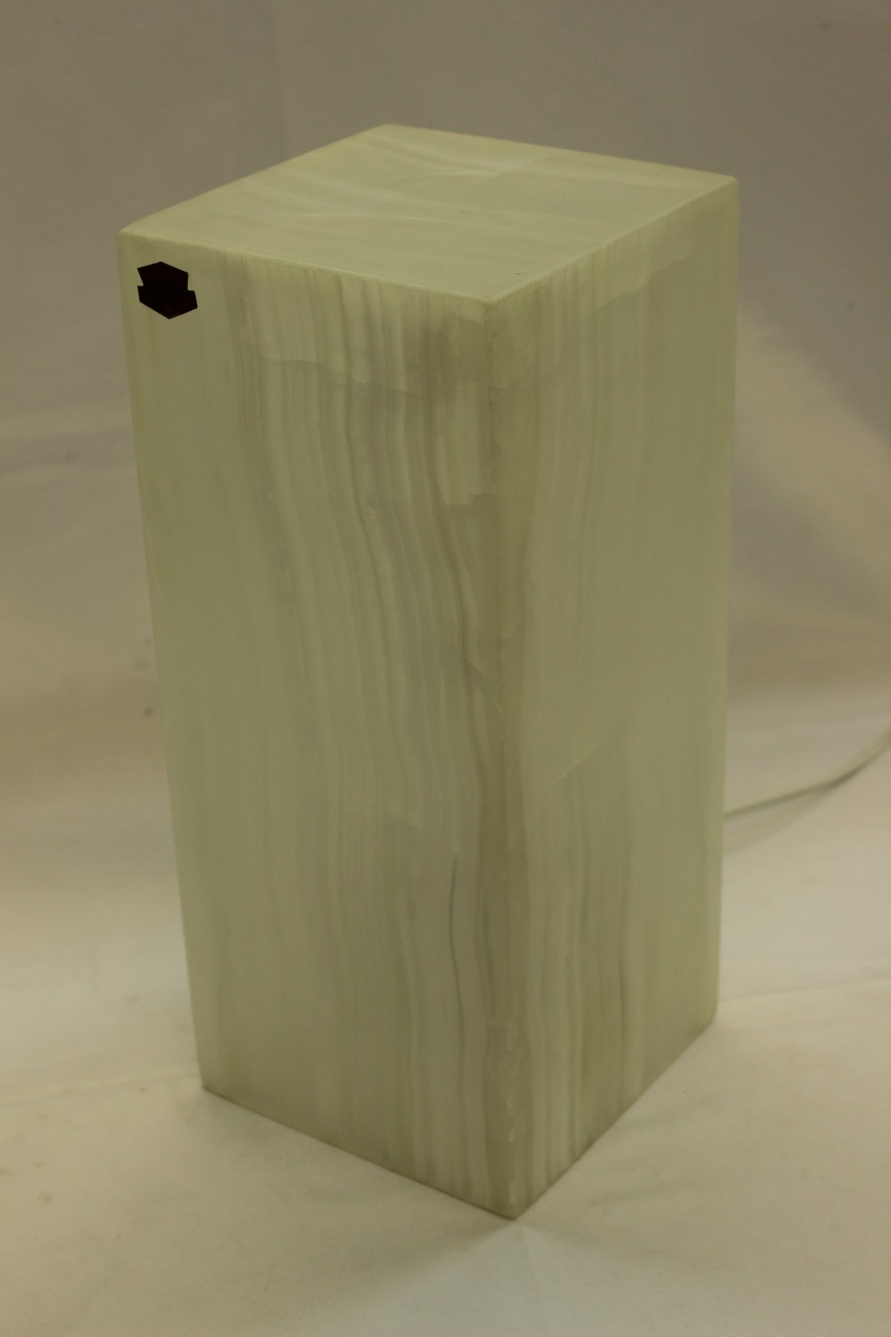 Frosted Filament Onyx Lamp