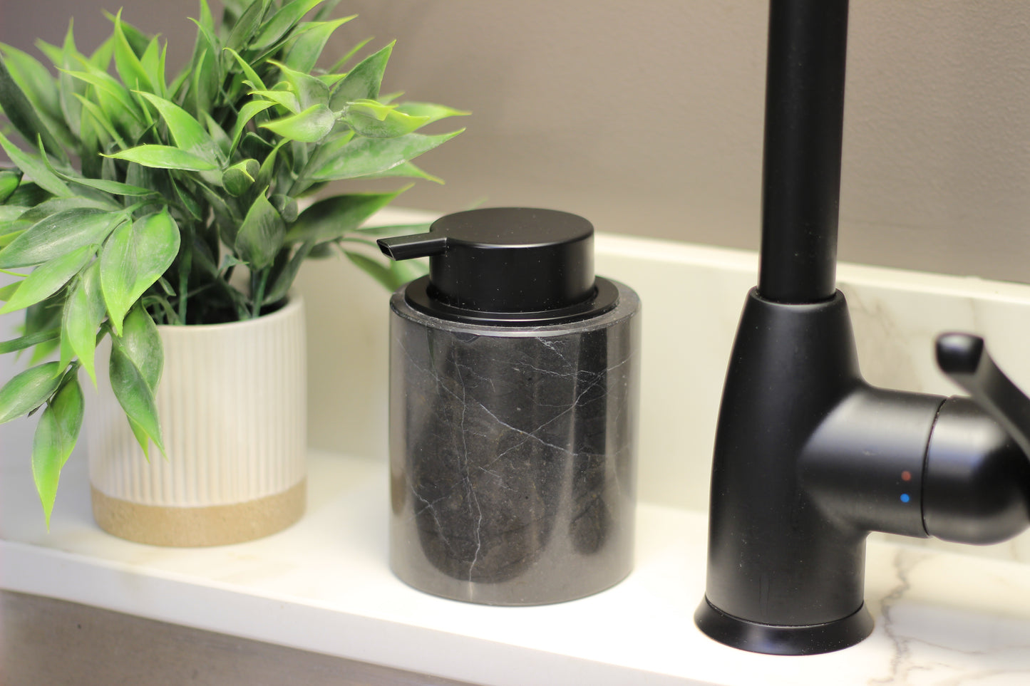 Black Marble Foaming Soap Dispenser – 10oz Pump Bottle