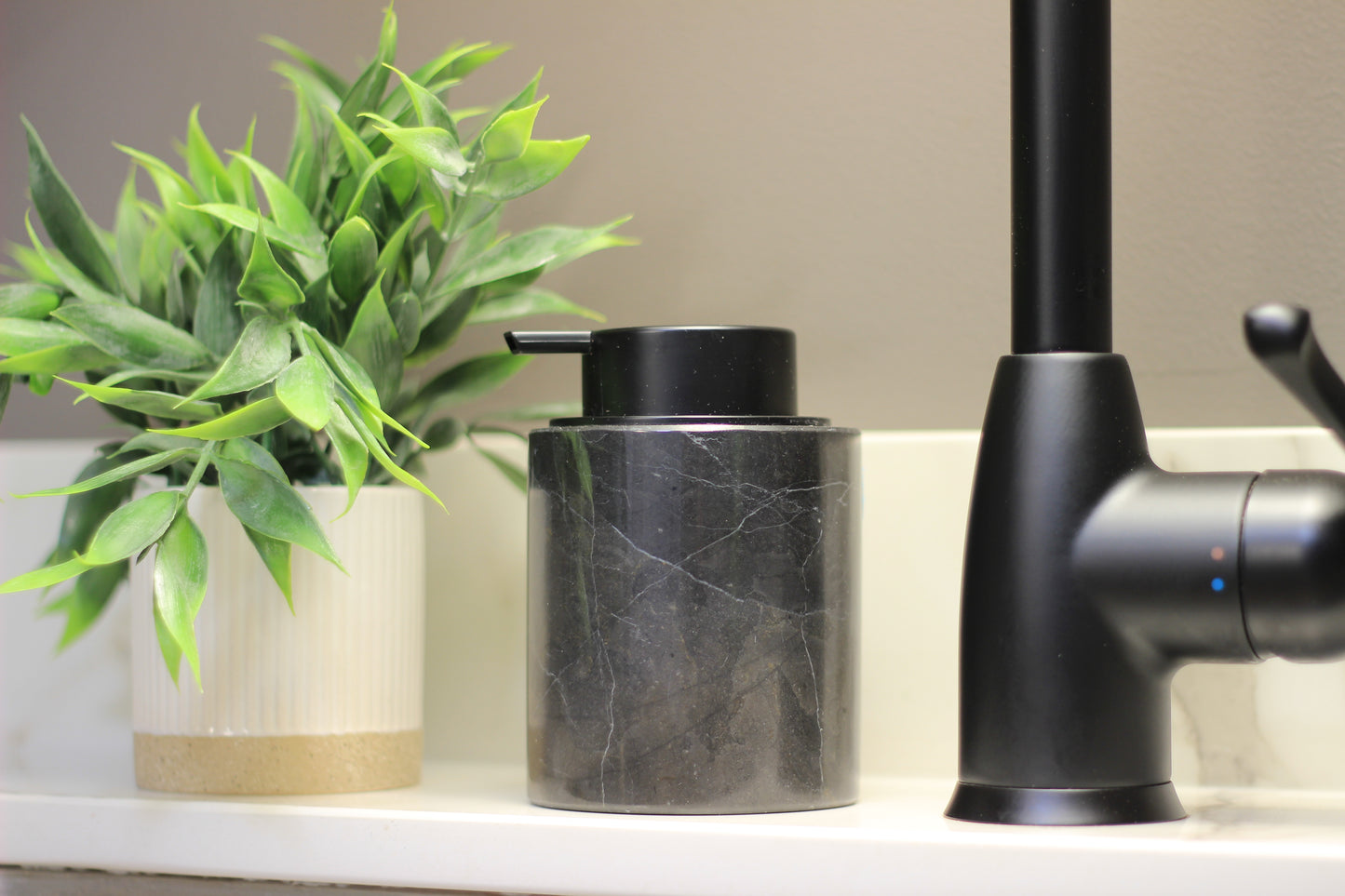 Black Marble Foaming Soap Dispenser – 10oz Pump Bottle