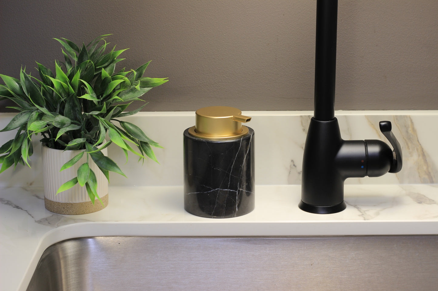 Black Marble & Gold Foaming Soap Dispenser – 10oz Pump Bottle