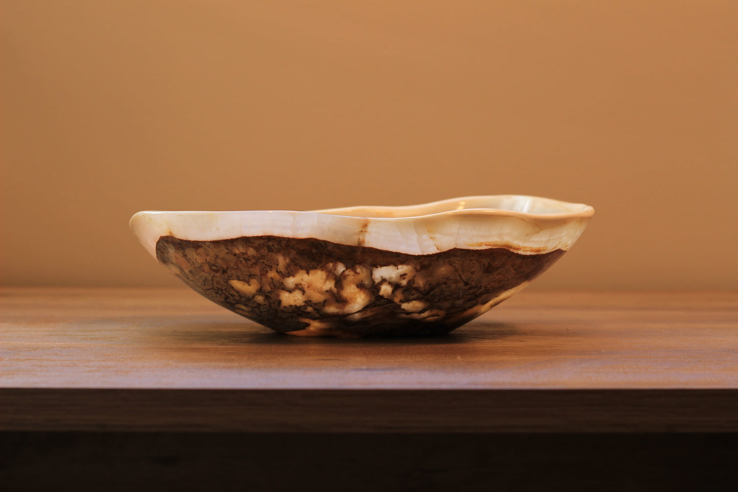 Beige Onyx Accent Centerpiece Bowl – 10" x 7" Handcrafted Decorative Piece