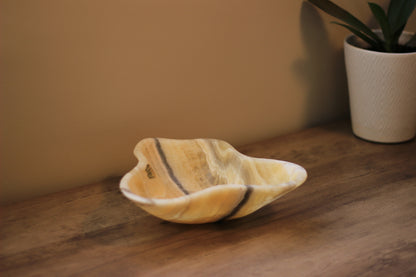 Honey Onyx Accent Centerpiece– 9" x 8" Handcrafted Decorative Piece