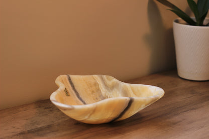 Honey Onyx Accent Centerpiece– 9" x 8" Handcrafted Decorative Piece