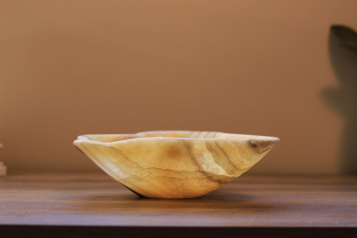 Honey Onyx Accent Centerpiece– 9" x 8" Handcrafted Decorative Piece