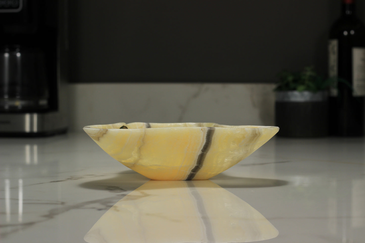 Honey Onyx Accent Centerpiece– 9" x 8" Handcrafted Decorative Piece