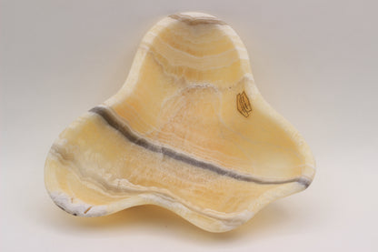 Honey Onyx Accent Centerpiece– 9" x 8" Handcrafted Decorative Piece