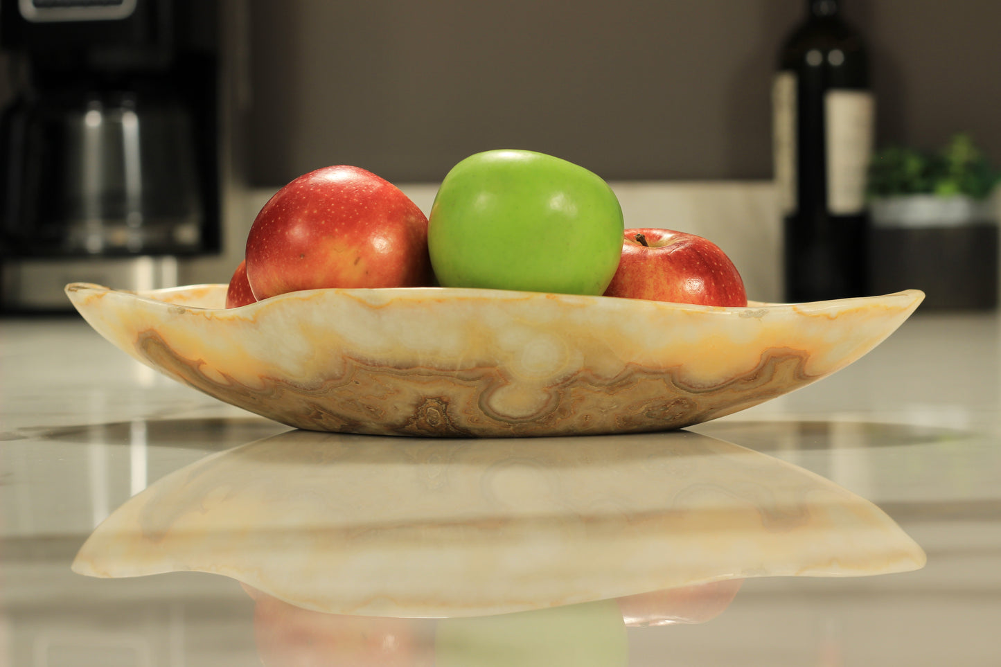 Honey Onyx Accent Centerpiece Tray – 13" x 7" Handcrafted Decorative Piece