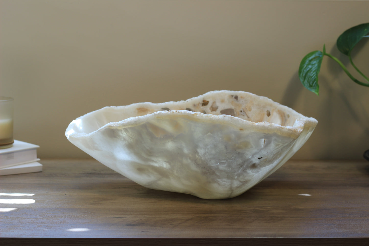 Beige Onyx Centerpiece Bowl – 15" x 11" Handcrafted Statement Piece
